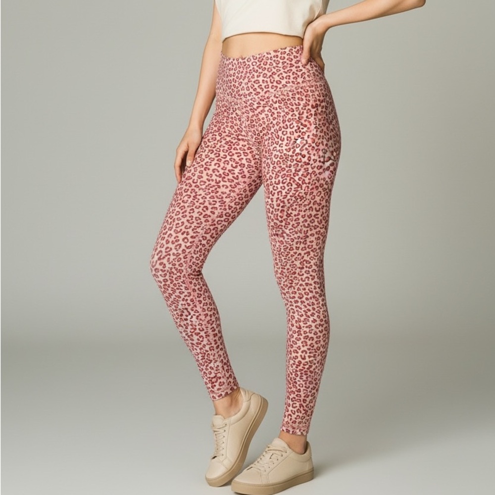 Cabana Red Leopard Print Yoga Athletic Pants Size M